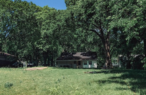Maplewood Heights Cottage | Quiet Cottage with a pool in East Nashville and 10 Minutes from Downtown