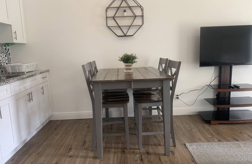 Bearss Plaza Apartment | Quiet Country Apartments Near Major Attraction