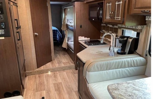 Hayden House | Quiet Country Rimrock Retreat RV