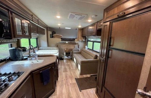 Hayden House | Quiet Country Rimrock Retreat RV