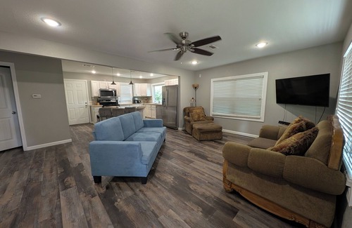 Jonesboro House | Quiet Country Setting in the middle of town