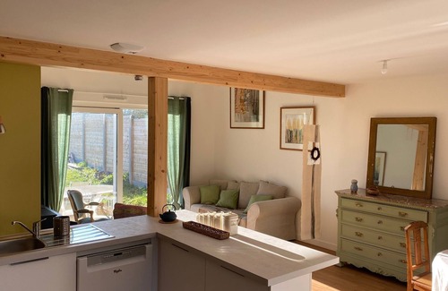 Lanloup House | Quiet countryside close to the sea