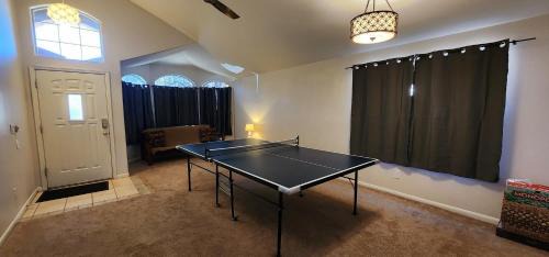 Desert View Village House | Quiet desert getaway with ping-pong, BBQ, citrus