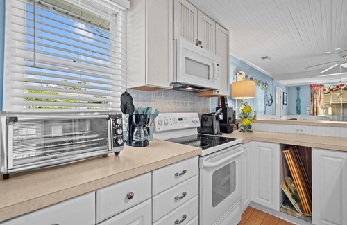North Carolina Coast Cottage | Quiet Hideaway Half a Mile to the Beach a Mile to the BoardwalknLinens Included!