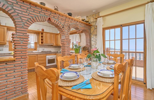 Sayalonga House | Quiet Holiday Home Cortijo la Encina with Pool, A/C, Wi-Fi & Terraces