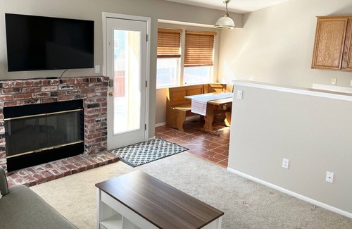 Sparks House | Quiet Home Close to Food, Shops, Fun, Downtown
