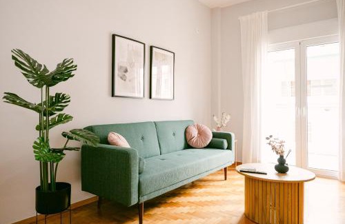 Athens Apartment | Quiet home in Katehaki metro.
