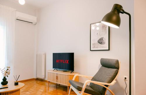 Athens Apartment | Quiet home in Katehaki metro.