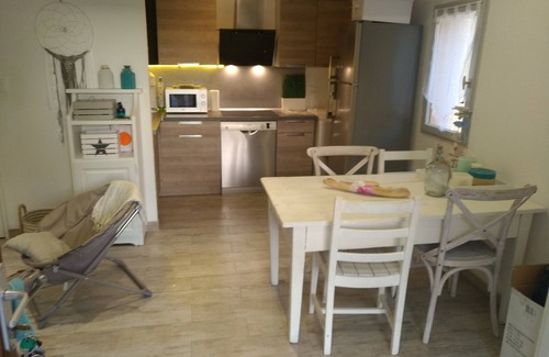 Leucate House | Quiet house ten metres from the beach