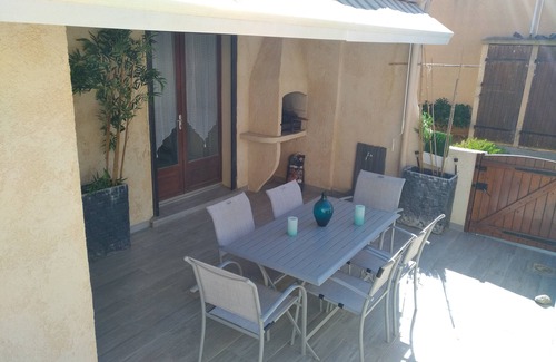 Leucate House | Quiet house ten metres from the beach