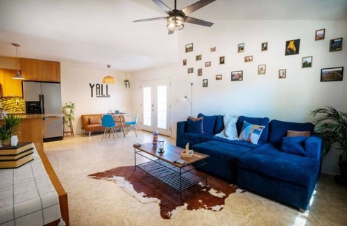 Mesa Condo | Quiet, Inviting, Artsy Mesa Condo