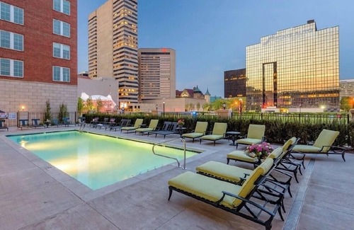Scioto Mile Apartment | Quiet King Size with City Views