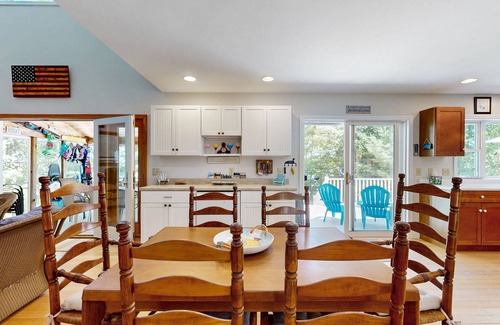 The Bays House | Quiet lakefront home w/private beach, dock, screened porch and stunning views