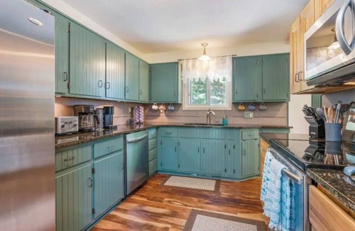 Linn Creek House | Quiet Lakefront - Hot Tub! H2O Toys! Pet Friendly!