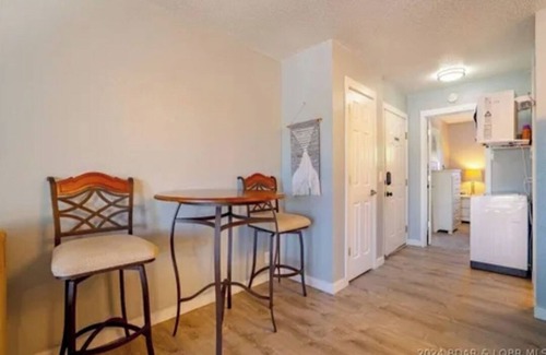 Osage Beach Condo | QUIET LAKEFRONT RESORT SUPER CLEAN CONDO 1 MILE FROM MARGARITAVILLE.