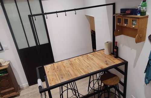Menthon-Saint-Bernard Apartment | Quiet mountain apartment
