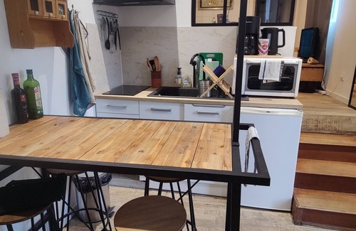 Menthon-Saint-Bernard Apartment | Quiet mountain apartment