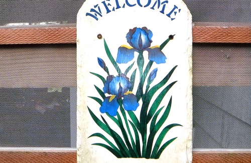 Biloxi Apartment | Quiet neighborhood near beaches, bayou and historic downtown Ocean Springs.