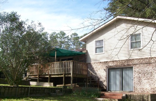 Augusta House | Quiet Neighborhood in a Central Location