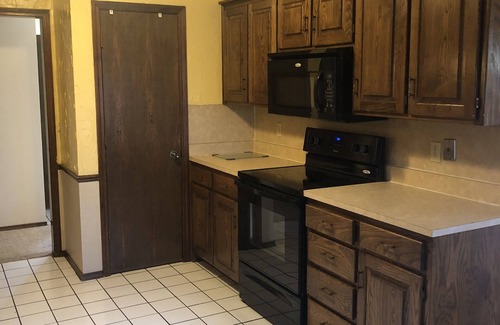 Amarillo House | Quiet neighborhood - three bedroom home with games