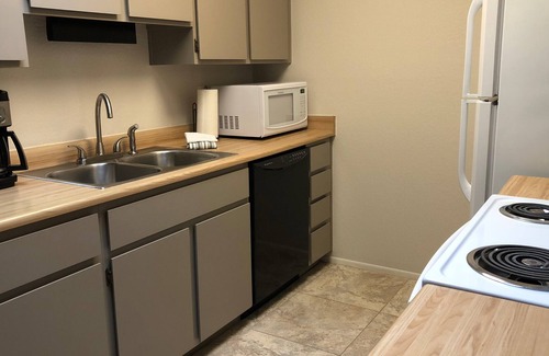 Deer Valley Condo | Quiet newly remodeled 2 bedroom N. Phoenix condo!