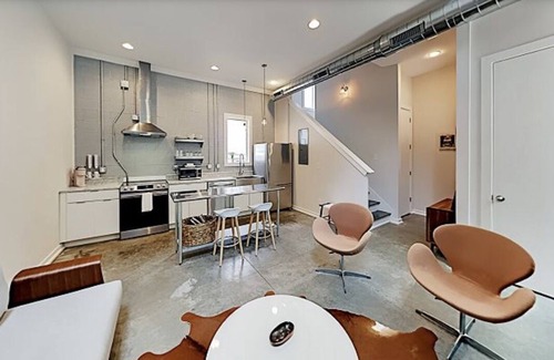 Chestnut Hill House | Quiet Nights & Busy Days on the Rooftop