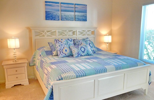 Marco Island Condo | Quiet, relaxing condo w/ heated pool just a short drive from the beach