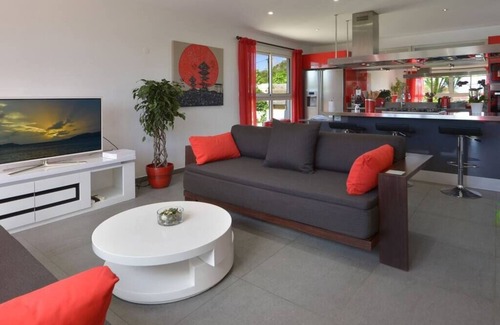 Vitet House | Quiet & Relaxing Villa Evan, WIFI, Pool, BBQ