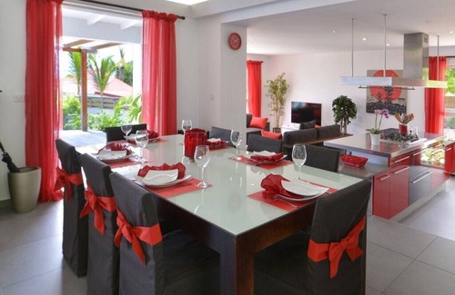 Vitet House | Quiet & Relaxing Villa Evan, WIFI, Pool, BBQ