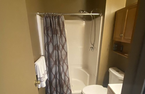 Elmira Cabin | Quiet Romantic Cabin - Pet Friendly