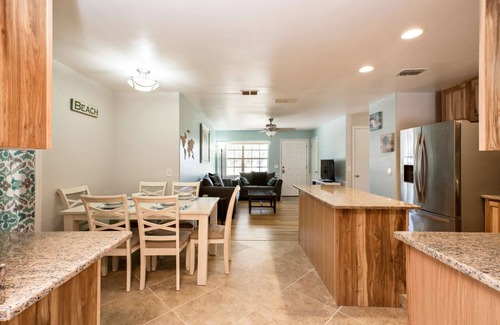 Port Orange House | Quiet Screen Pool Home/Daytona Area-Prvt Yard-Pet/Kid Friendly-Near Beach/Attractions-Secure WiFi!