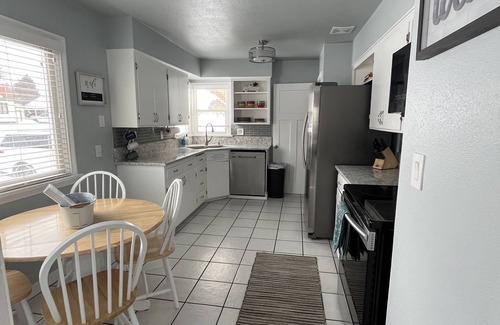 Soda Springs House | Quiet Soda Suite Retreat