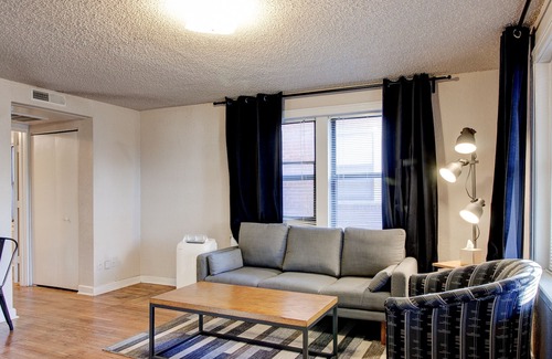 South Hyde Park Apartment | Quiet & Spacious | Easy Check-in + W&D | Zencity