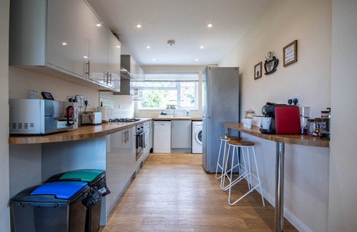 Southampton House | Quiet Stay w/Fast WiFi & Driveway Near Riverside