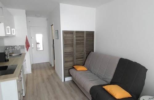 La Petite Motte Apartment | Quiet Studio for 4 People with Private Parking
