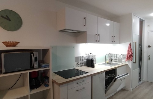 La Petite Motte Apartment | Quiet Studio for 4 People with Private Parking