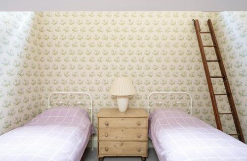 South Kensington House | Quiet & Stylish 2BR in Chelsea