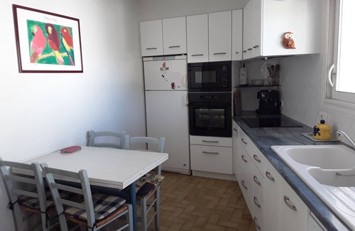 Biarritz House | Quiet town house with large terrace.
