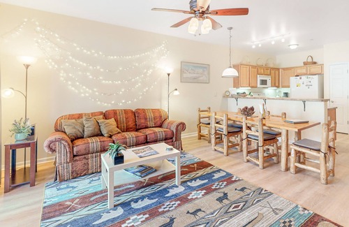 Truckee House | Quiet Townhouse in Ideal Truckee Location w/Pool, Hot Tub & Sauna