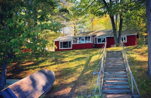 Kalkaska Cottage | QUINN CABIN on Log Lake (Kalkaska, MI): 2 bedroom, 1 bathroom, Lakefront, Wi-Fi, Fire Pit