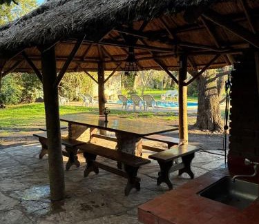 Grand Bourg House | Quinta Don Antonio 2 dormitorios 4000 mts de una increíble arboleda ! Soñada