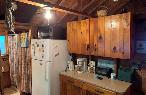 Readfield Cabin | Quintessential 2-bedroom cabin steps from Maranacook Lake in charming Readfield