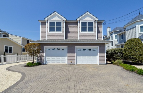 Stone Harbor House | Quintessential bay home that is ready for family fun!