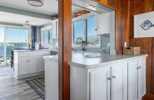 Matunuck House | Quintessential Waterfront Beach Home-Steps away to private association beach and East Matunuck beach