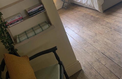 Leominster Apartment | Quirky Apartment Above a Working Cafe in Historical Market Town