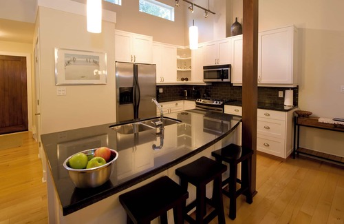 Regional District of Nanaimo Cottage | Quite Forest Cottage Next to Rathtrevor Beach