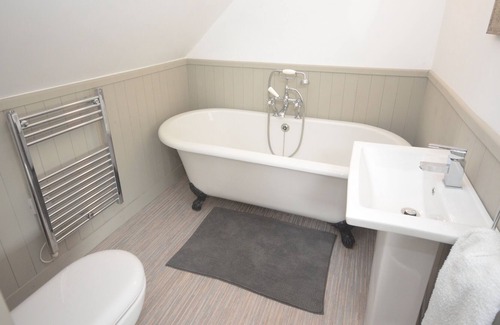 Sheringham Cottage | Quitely Located In Heart Of This Bustling Seaside Town