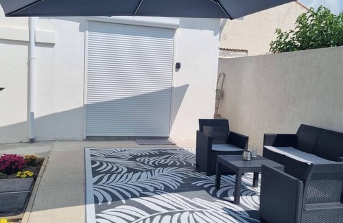 Port-Saint-Louis-du-Rhone Apartment | Résidence Dica -T2 Unique - Comfort and Charm