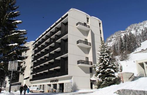 Flaine Apartment | Résidence Andromede - Studio lumineux avec casier à ski · Proche des pistes · Balcon MAE-7403