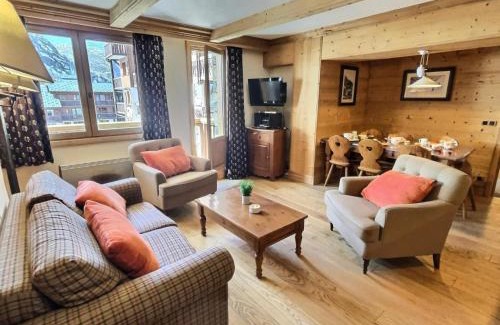 Val-d'Isere Apartment | Résidence Aquila - Superbe appartement 3 pièces cabine pour 8 personnes situé à Val d’Isère, skis aux pieds et à 500m du centre du village, navette MAE-2544